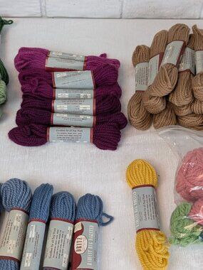 Dritz Radiant Rug Worsted Yarn Virgin Wool 36 Skeins Vintage NOS Various Colors